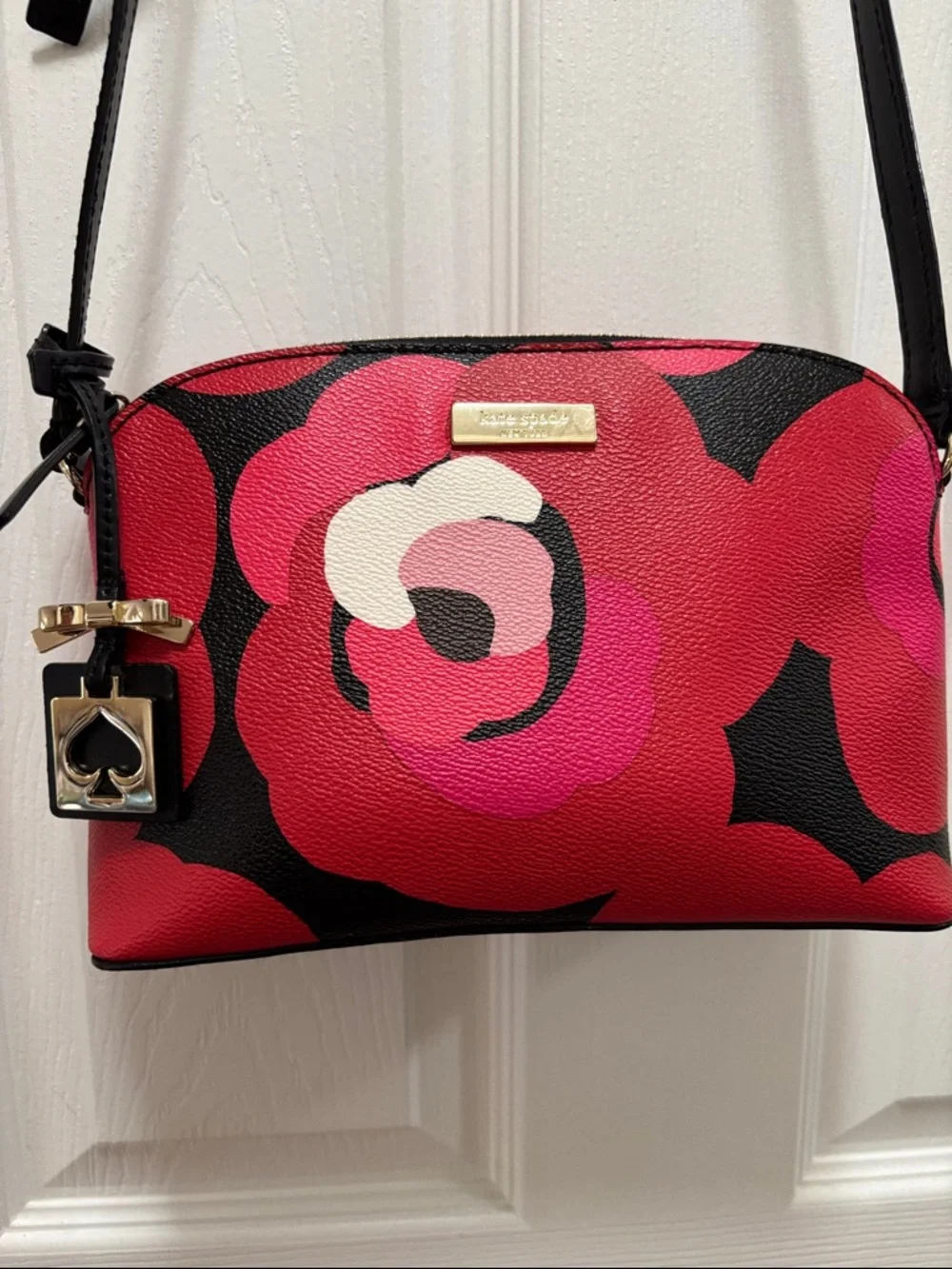 Kate Spade NY Brightwater Drive Hanna Multi Floral Black Crossbody BNOT - Picture 1 of 15